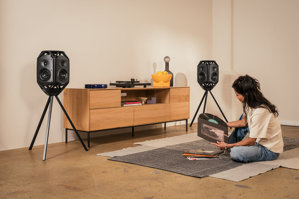 IKONIO Stereo-Set + 2 x Standfuß K&M für IKONIO